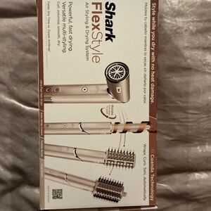 Shark FlexStyle Air Styling & Drying System - only 1 attachment used!
